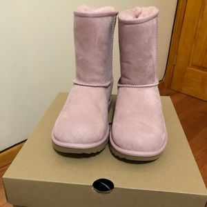 Big Kids Ugg Boots Classic II Size 6